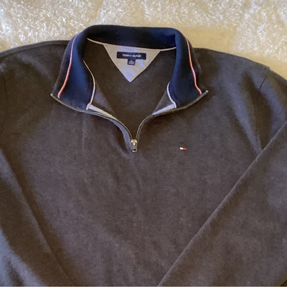 Men’s Tommy Hilfiger Charcoal Gray Long Sleeve 1/4 zip Pullover XXL - Picture 5 of 10